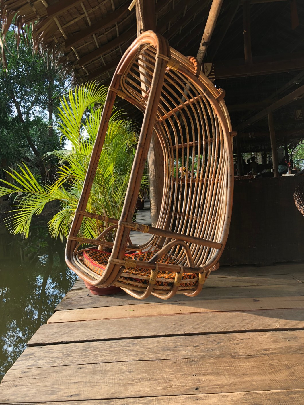 28E00A37-CDBA-48AD-9031-F7046A3B3418